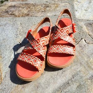 Skechers Luxe Foam Coral/Tan Geometric Design Sandals